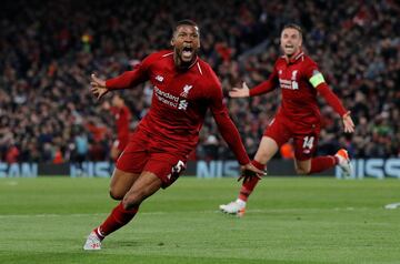 3-0. Georginio Wijnaldum celebró el tercer gol.