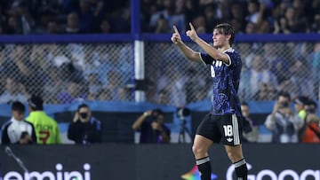 AME8279. BUENOS AIRES (ARGENTINA), 27/03/2026.- Nicolas Paz de Argentina celebra un gol este viernes, en un partido amistoso entre Argentina y Mauritania en el estadio La Bombonera, en Buenos Aires (Argentina). EFE/ Adán González