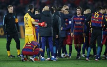 Los jugadores del Barcelona celebra el título conseguido.