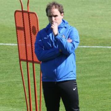 La noticia de la semana en los dos equipos ha sido la renovación de Jagoba Arrasate como técnico de la Real Sociedad hasta junio de 2016.