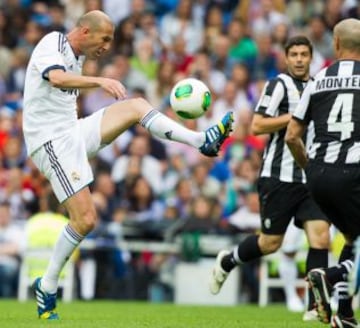 Zidane, que jugó con los dos equipos, se mostó en forma.