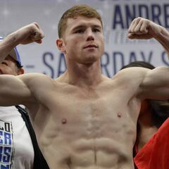 Canelo se desnudó para dar peso en su pelea ante Liam Smith