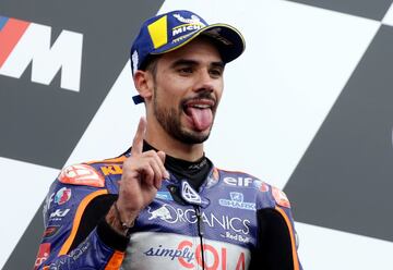 Miguel Oliveira en el podio del Gran Premio de Estiria 2020. El portugués se ha llevado la victoria en el circuito de Red Bull Ring.

