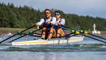 Embarcación española en el Campeonato del Mundo de Remo.