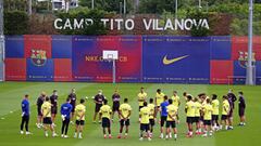 Barcelona (Spain), 01/06/2020.- A handout photo made available by FC Barcelona of players during their team&#039;s training session at Joan Gamper sports city in Barcelona, Spain, 01 June 2020. Spanish La Liga soccer clubs conduct training sessions comply