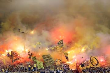 El Borussia Dortmund y el FC Schalke 04 se han enfrentado hoy y el ambiente del Signal Iduna Park siempre impacta.