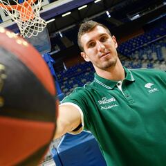 El pívot Rubén Guerrero llega a Obradoiro