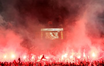 Founded in 1990, Chilean side Colo Colo boast the largest of the country's "barra".