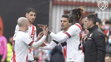 Falcao Garc&iacute;a, delantero del Rayo Vallecano, regres&oacute; luego de dos partidos ausente en el triunfo 2-0 ante Alav&eacute;s en Vallecas. El Rayo se acerca a UCL