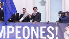 La fiesta del Real Madrid en el Ayuntamiento y Comunidad