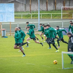 Los ‘olvidados’ de Menéndez en el Racing de Ferrol