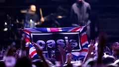 A tourist belts out Oasis at a bar in Spain - and the singer’s identity leaves onlookers gobsmacked