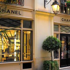 El veto de Chanel a Rusia y la rebelión de los 'influencers'