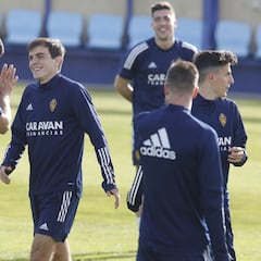 Francho ya se ejercita con el grupo, pero no entra en la convocatoria