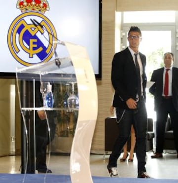 Images from today's event held in the President's box at the Santiago Bernabéu.