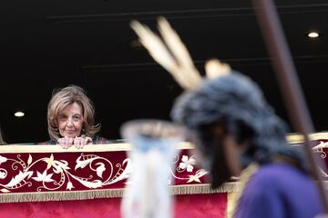 María Teresa Campos y Terelu disfrutan de las procesiones desde un balcón en Málaga.