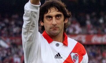 La carrera del uruguayo se podría ejemplificar al ser un recurrente en la selección donde ganó tres veces la Copa América, aunque la mejor anécdota es que su relevancia fue tal que por eso Zinedine Zidane nombró a su hijo Enzo.
