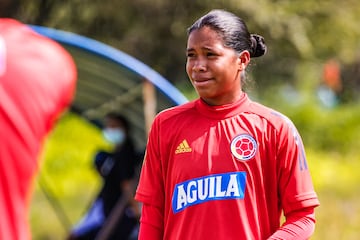 La Selección Colombia Femenina tuvo su último entrenamiento antes de enfrentar a Bolivia por la segunda fecha de la Copa América Femenina en el Pascual Guerrero. La Tricolor entrenó en la Cancha Fútbol Paz de La Z.