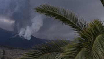 LA PALMA, SPAIN - NOVEMBER 13: The Cumbre Vieja volcano continues to erupt on November 13, 2021 in La Palma, Spain. The volcano has been erupting since September 19, 2021 after weeks of seismic activity, resulting in millions of Euros worth of damage to p