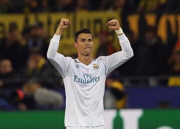 La máxima competencia a nivel de clubes regresa en octubre con su tercera y cuarta fecha de la fase de grupos. La primera de ellas se jugará el 17 y 18 de octubre, entre los que destacan el Real Madrid recibiendo al Tottenham y la Roma de Héctor Moreno visitando al Chelsea. Días después, el 31 de octubre y 1 de noviembre, se pagará la visita de la tercera fecha, en la que podrían aparecer los primeros clasificados y eliminados.