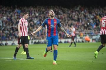 Paco Alcácer celebra el 1-0.