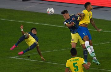 Colombia perdió 2-1 ante Brasil en un encuentro marcado por la polémica. Luis Díaz abrió el marcador, Roberto Firmino empató y Casemiro marcó el gol del triunfo en la última jugada del partido. 