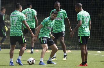 El equipo dirigido por Paulo Autuori realizó una jornada de entrenamiento pensando en el enfrentamiento ante el equipo paraguayo por la Copa Libertadores, donde va perdiendo 1-0.
