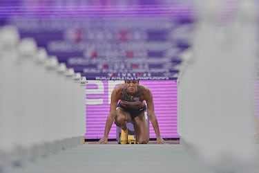 La británica Katarina Johnson-Thompson se prepara para competir en los 100 metros con vallas de heptatlón en el Campeonato Mundial de Atletismo en Tokio. 
 