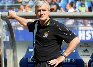 El traspaso del técnico galés, actualmente dirige al Carlisle United, del Blackburn Rovers al Manchester City en 2008 supuso un coste de 6,2 millones de euros. 