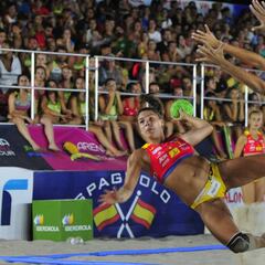Almería conquista su primer título Iberdrola en la playa de San Juan