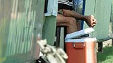 <b>NO ESTÁ LESIONADO</b>. Hierro se entrenará esta semana con los descartados.