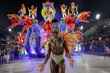El Carnaval de Río de Janeiro es uno de los mayores eventos a nivel mundial. La calles del país sudamericano se llenan de colorido y fiesta para celebrar esta festividad.
