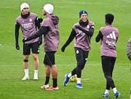 Kylian Mbappé returns to full training as Arbeloa weighs whether to use him against Levante or save him for an emotional Champions League night.