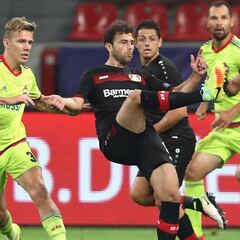 El Leverkusen busca el liderato y Chicharito romper su sequía