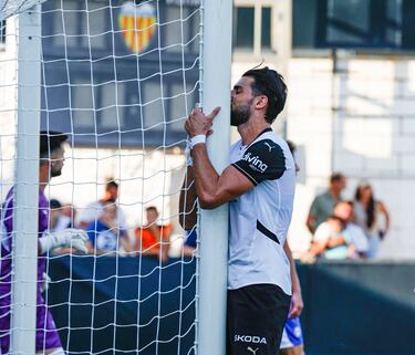 Luis Rioja pone el morbo; Tomás Conechny, el gol