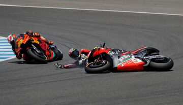 Accidente del piloto del Aprilia Racing Team, Aleix Espargaró.