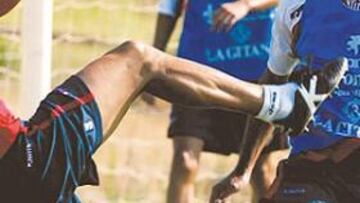 <b>MANOS A LA OBRA. </b>El equipo de Juande Ramos comenzó en Cartaya sus primeros entrenamientos de pretemporada.