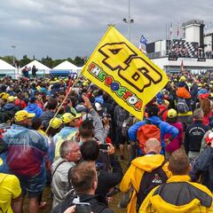 Alzamora: "Los que saben de motos no pitan a Márquez"