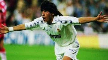 Iv&aacute;n Zamorano fue el primer chileno protagonista del cl&aacute;sico espa&ntilde;ol. Debut&oacute; el 05-09-1992, en la derrota 2-1 de Real Madrid ante Barcelona en Camp Nou.