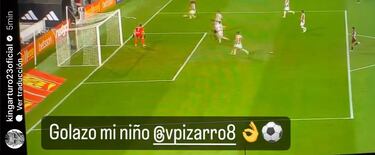 Pizarro marcó su primer gol en Colo Colo y así reaccionó Arturo Vidal
