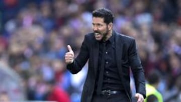 Simeone, durante el partido ante el Sporting.