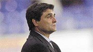 <B>DEPOSITA SU CONFIANZA</B>. Juande confió en su momento en Manel, actualmente en el Espanyol. Si sigue su filosofía, el ariete se quedará.