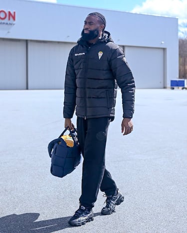 De Shai a Doncic: las estrellas de la NBA conquistan las redes con sus looks más futboleros