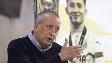 Presentación de la renovación de Yeremy Pino por el Villarreal
Rueda de prensa Fernando Roig y Yeremy Pino en el estadio de la Cerámica
Vila-real