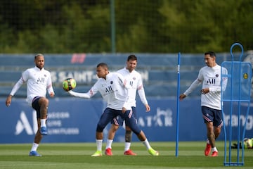 Kylian Mbappe, Di María, Neymar y Messi. 