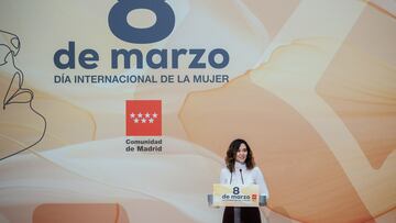 La presidenta de la Comunidad de Madrid, Isabel Díaz Ayuso, interviene durante el acto institucional de entrega de los Reconocimientos 8 de Marzo, en la Real Casa de Correos, a 8 de marzo de 2024, en Madrid (España). Con la entrega de premios, el Ejecutivo Regional destaca la relevancia y trayectoria de personas e instituciones en distintos ámbitos de la sociedad. El acto se celebra con motivo del Día Internacional de la Mujer.
08 MARZO 2024;AYUSO;RECONOCIMIENTO;MADRID;8M;8 DE MARZO
Alejandro Martínez Vélez / Europa Press
08/03/2024