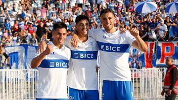 Futbol, Universidad Catolica vs Cobresal.
Fecha 4, campeonato Nacional 2023.
El jugador de Universidad Catolica Alexander Aravena, izquierda, celebra su gol contra Cobresal durante el partido de primera division disputado en el estadio El Teniente en Rancagua, Chile.