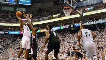 SALT LAKE CITY, UT - APRIL 23: Joe Johnson #6 of the Utah Jazz goes up for a shot over Jamal Crawford #11 of the Los Angeles Clippers in the first half in Game Four of the Western Conference Quarterfinals during the 2017 NBA Playoffs at Vivint Smart Home Arena on April 23, 2017 in Salt Lake City, Utah. NOTE TO USER: User expressly acknowledges and agrees that, by downloading and or using this photograph, User is consenting to the terms and conditions of the Getty Images License Agreement. Gene Sweeney Jr/Getty Images/AFP
== FOR NEWSPAPERS, INTERNET, TELCOS & TELEVISION USE ONLY ==