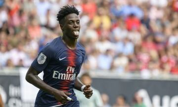 De nacionalidad francesa y estadounidense, el jugador de 18 años actualmente pertenece al Paris Saint-Germain, mismo con el que ha disputado 53 minutos. El centrodelantero inició su carrera en BW Gottschee; su contrató con el PSG está pactado hasta 2020.