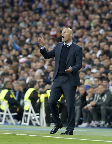 El técnico francés ha abandonado el banquillo del Real Madrid este mes de junio después haber ganado 3 Champions consecutivas. El último contrato que Zidane tenía con la entidad blanca le reportaba cerca de 21 millones de euros brutos al año.